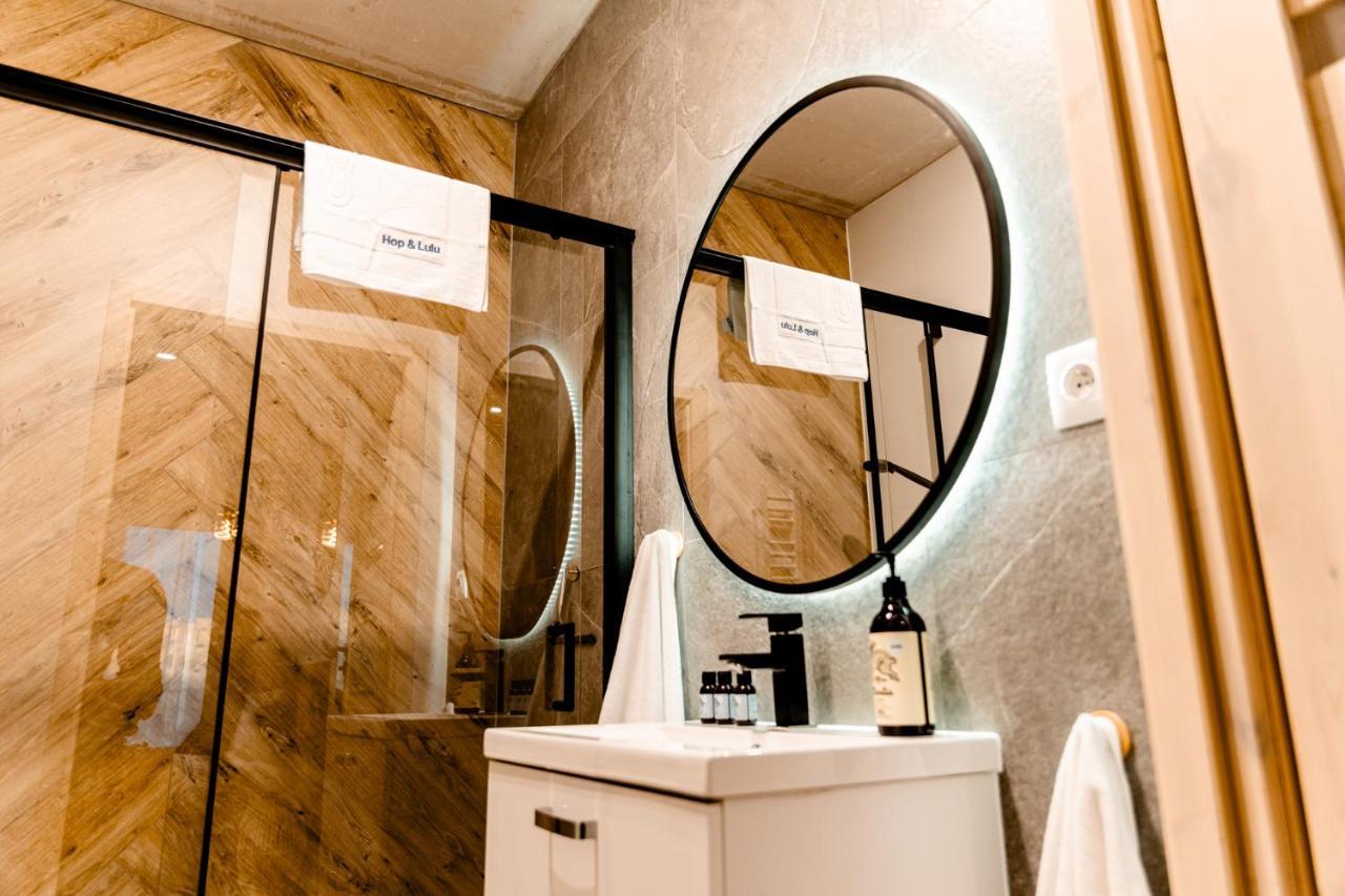 Hop & Lulu Premium Apartments โกเลนูฟ ภายนอก รูปภาพ