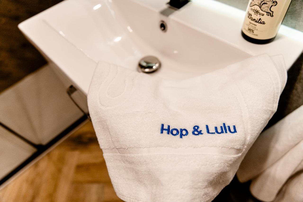 Hop & Lulu Premium Apartments โกเลนูฟ ภายนอก รูปภาพ