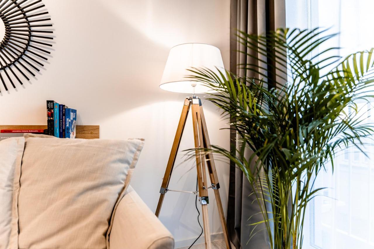 Hop & Lulu Premium Apartments โกเลนูฟ ภายนอก รูปภาพ