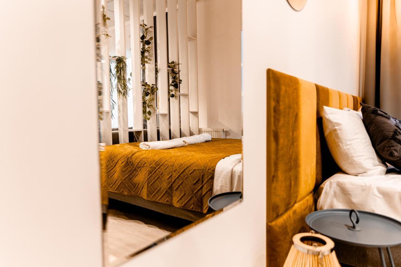 Hop & Lulu Premium Apartments โกเลนูฟ ภายนอก รูปภาพ