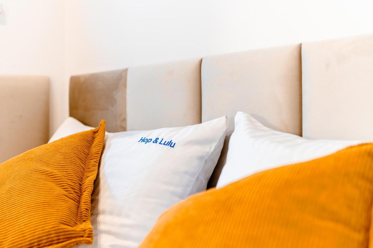 Hop & Lulu Premium Apartments โกเลนูฟ ภายนอก รูปภาพ