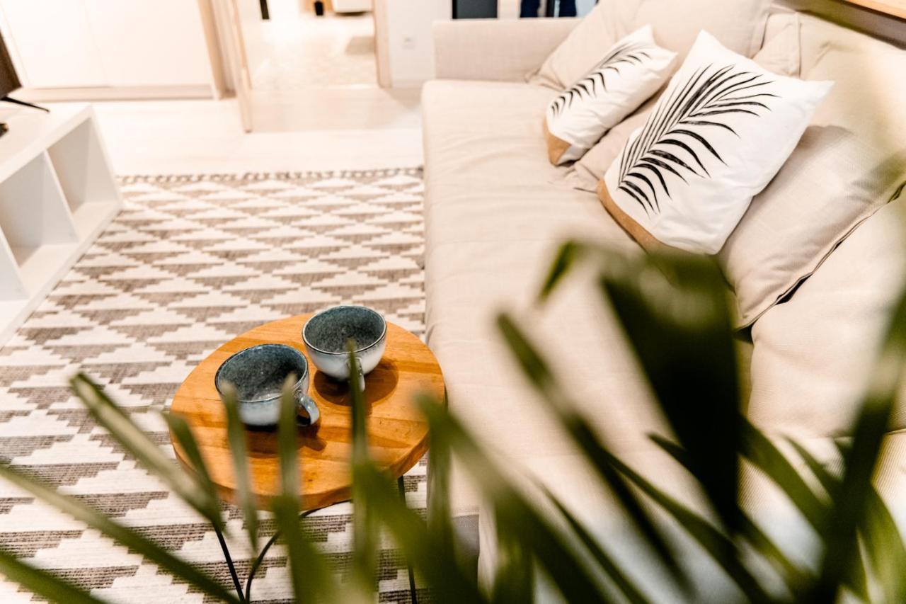 Hop & Lulu Premium Apartments โกเลนูฟ ภายนอก รูปภาพ