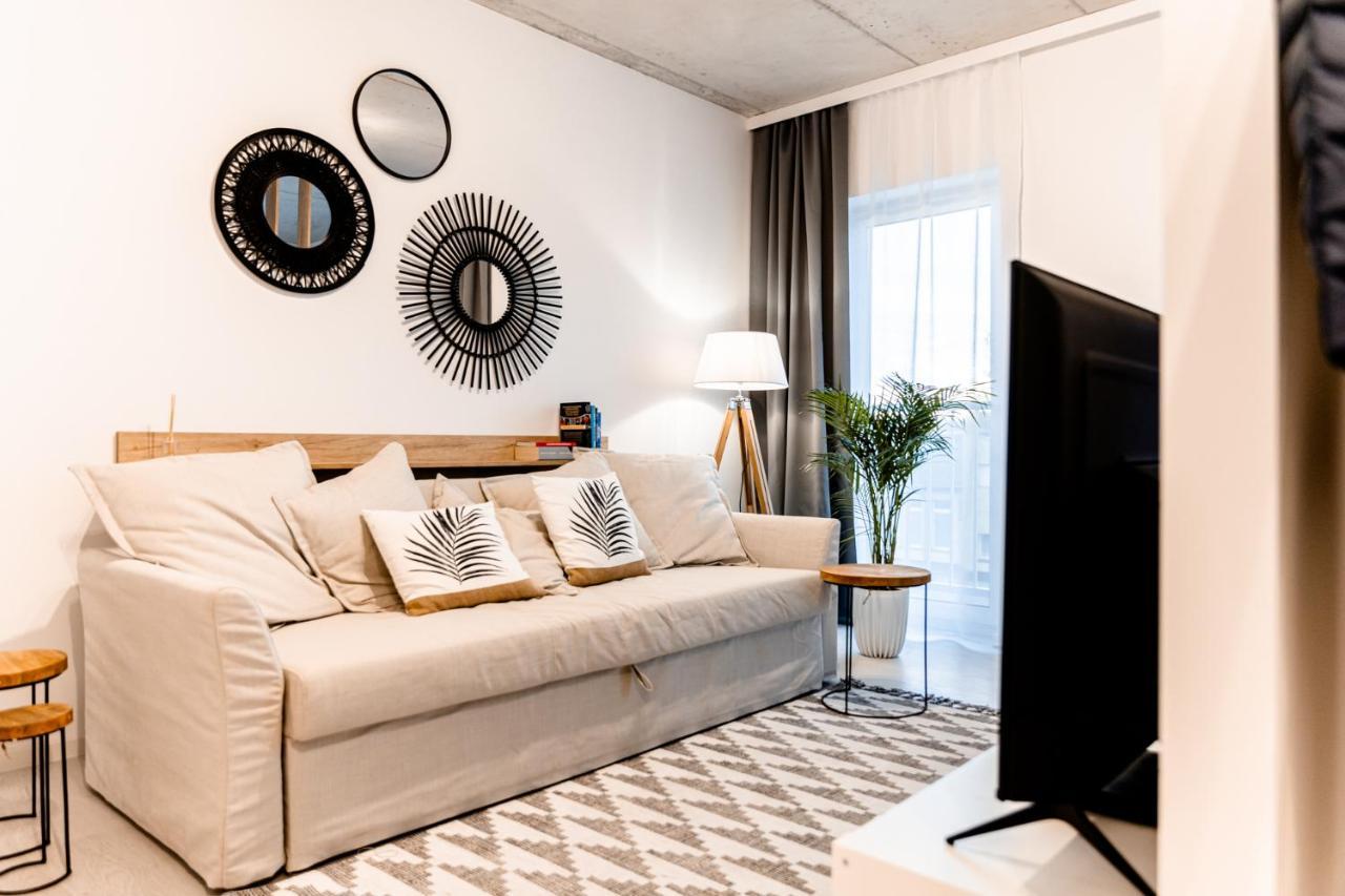 Hop & Lulu Premium Apartments โกเลนูฟ ภายนอก รูปภาพ